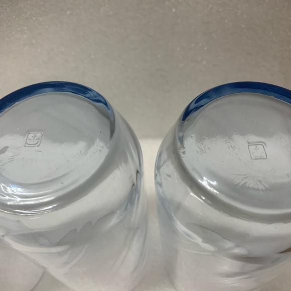 Set of Four Light Blue Swirl Anchor Hocking Glass Tumblers - Picture 5 of 6